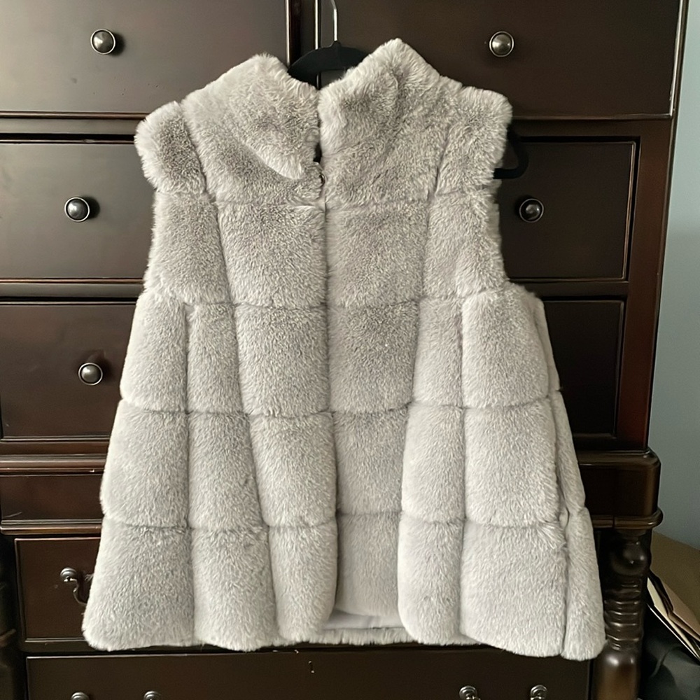 Belle Fare Women's Grey Quilted Faux Fur Vest